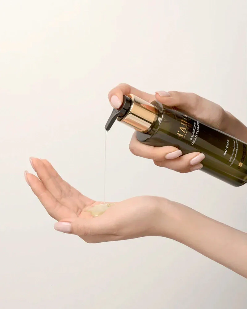 d'Alba Balancing Vegan Cleanser Mild Clean - Image 4