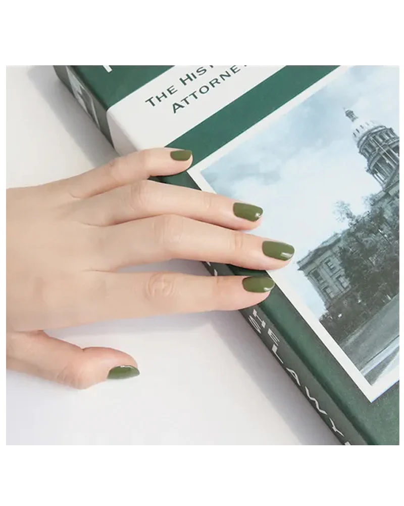 Dear.A Shine On Me Nail Colour: Dark Forest - Image 2