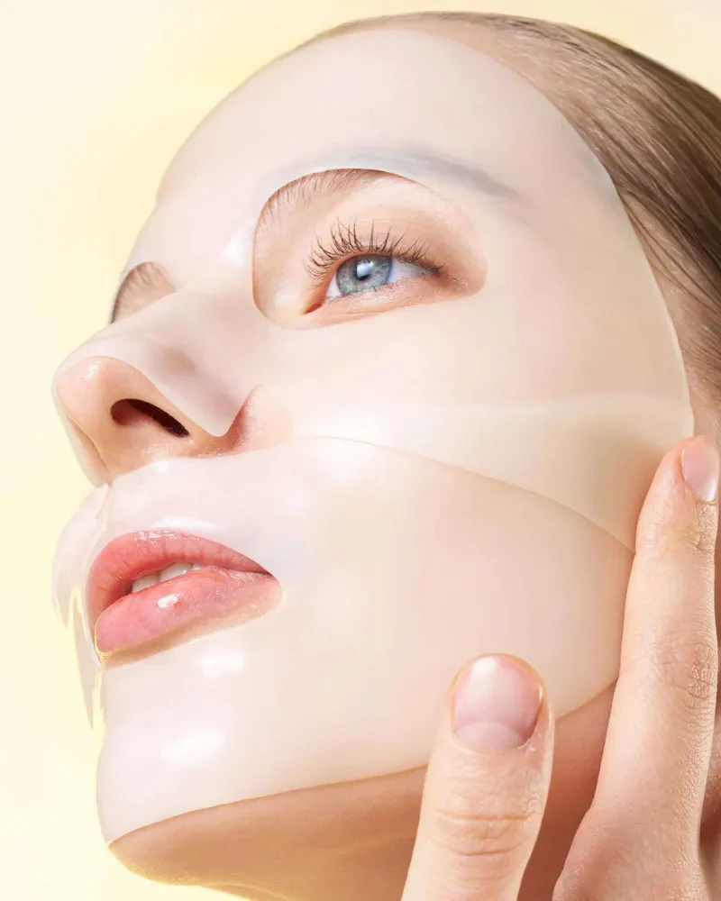 EQQUALBERRY Collagen Glow Up Hydrogel Mask - Image 4