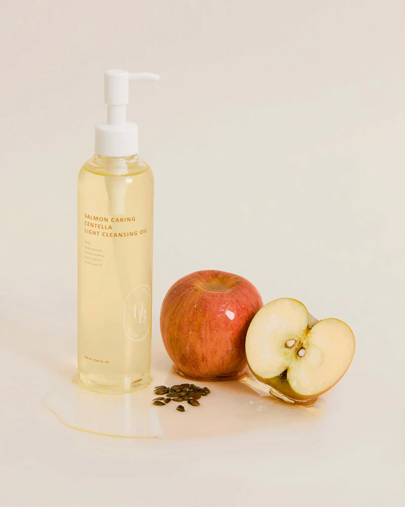 HEVEBLUE Salmon Caring Centella Light Cleansing Oil - Image 4