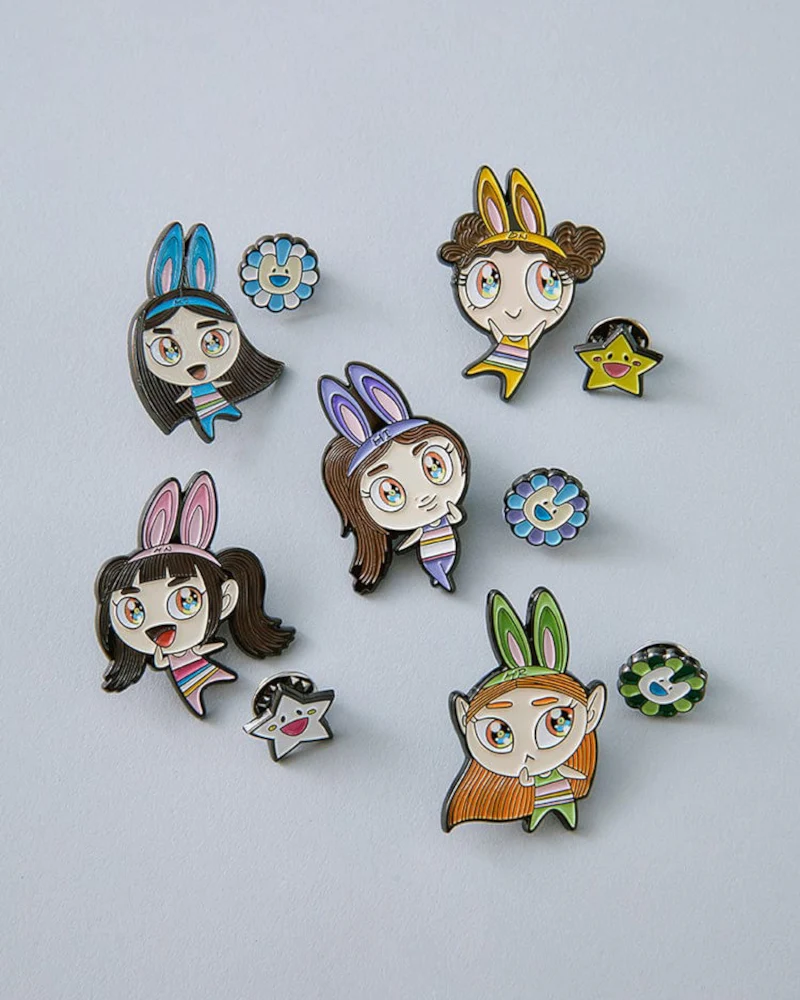 NewJeans x MURAKAMI METAL PIN BADGE
