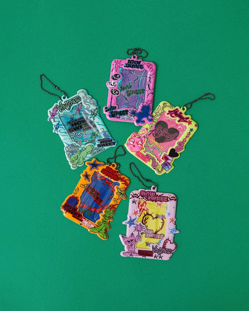 NJ How Sweet PHOTOCARD HOLDER KEYRING