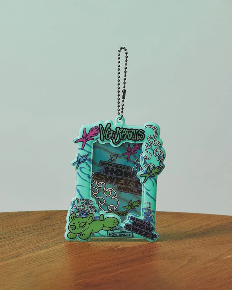 NJ How Sweet PHOTOCARD HOLDER KEYRING - Image 2