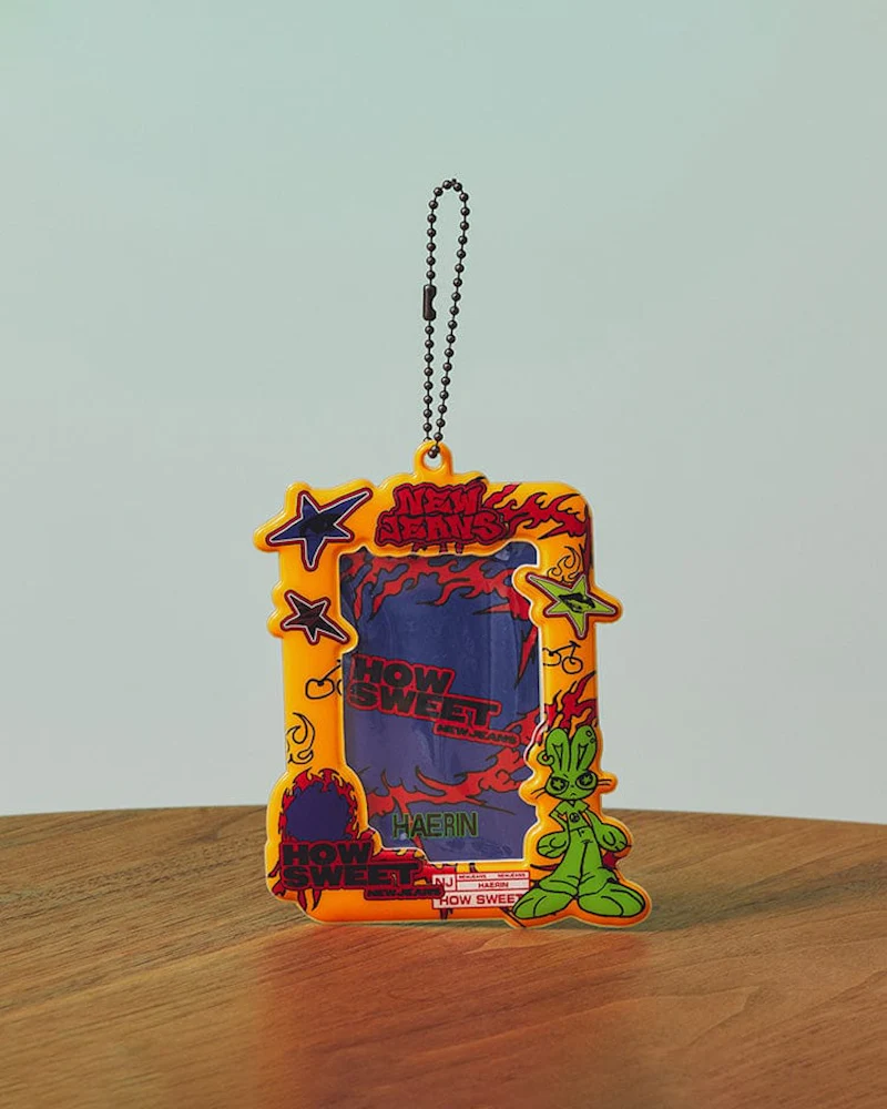 NJ How Sweet PHOTOCARD HOLDER KEYRING - Image 5