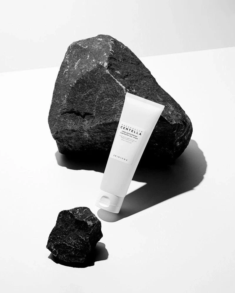SKIN1004 Madagascar Centella Tone Brightening Cleansing Gel Foam 125ml - Image 2