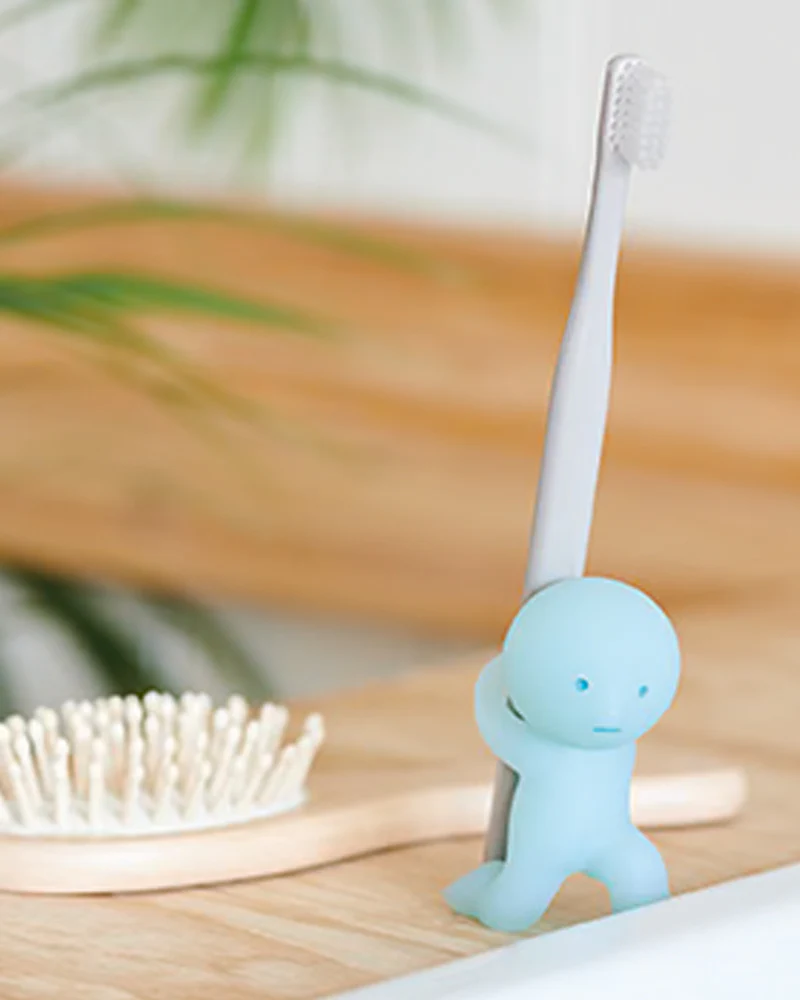 Smiski® Toothbrush Stand: Carrying