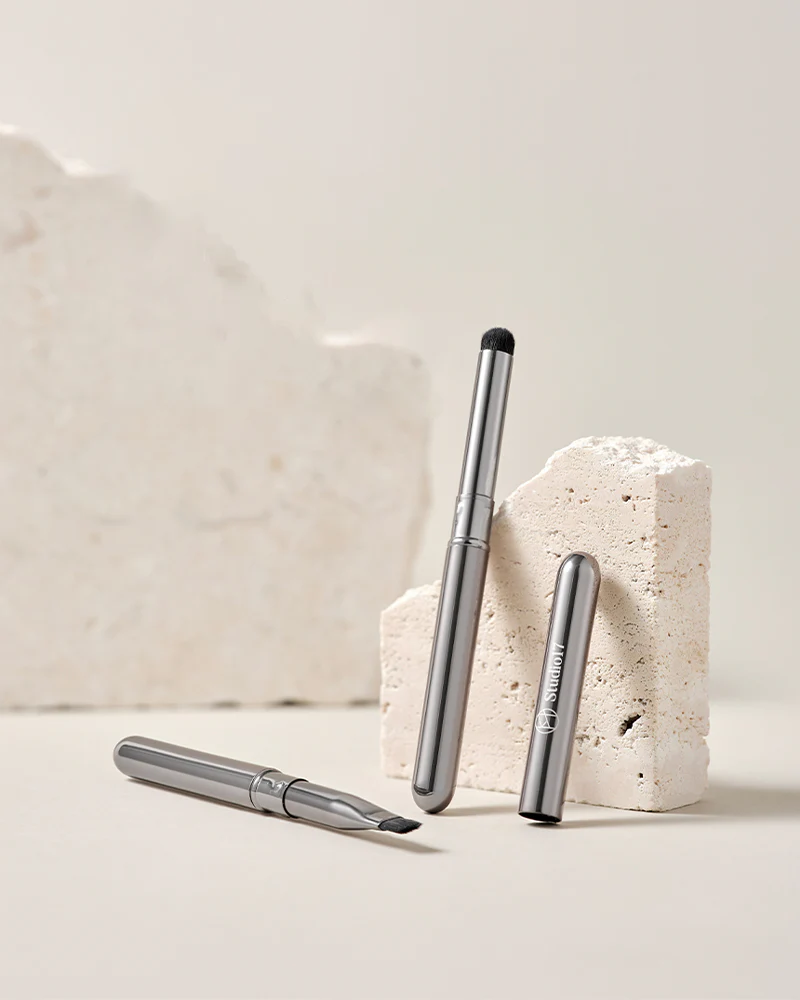 Studio 17 Portable Lip Brush 223 (Round Type)