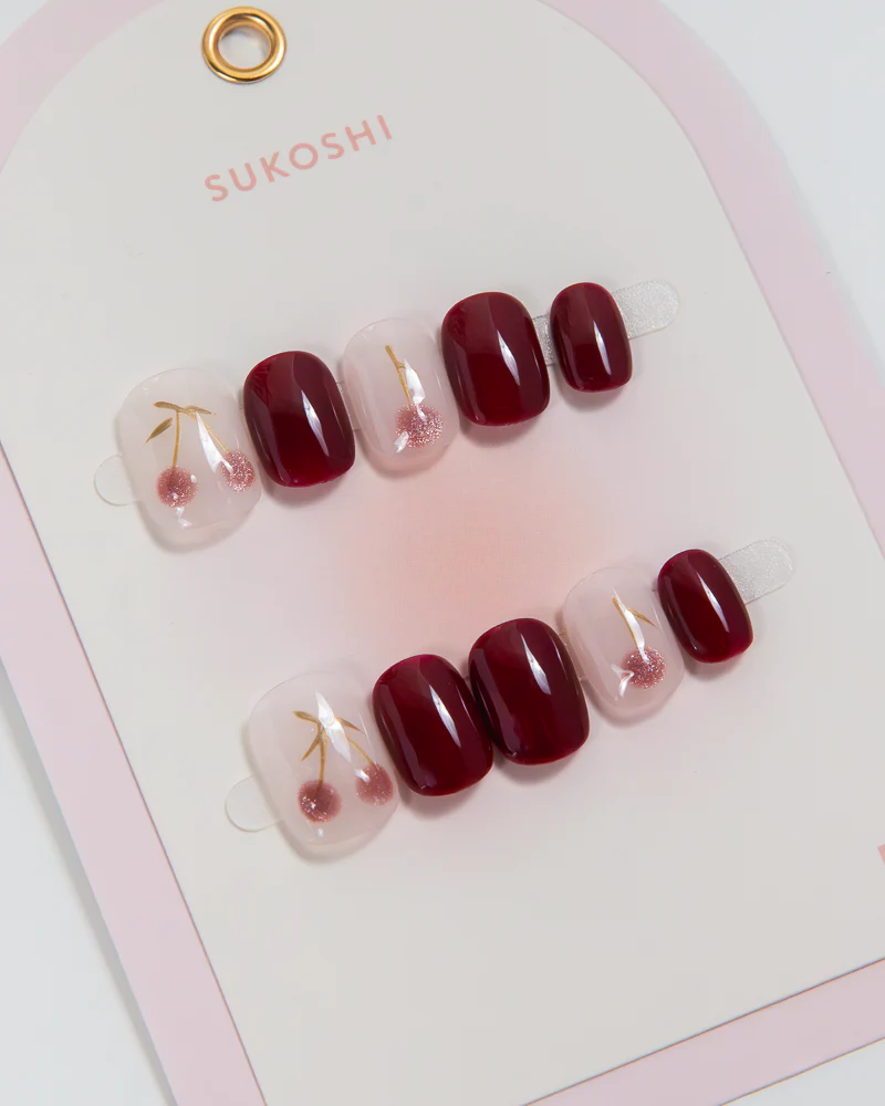 SUKOSHI Handmade Press-On Nails Cherry Cola